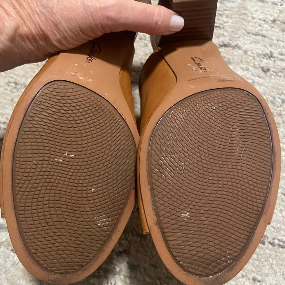 Clarks Women's Brown Leather Open-Toe Slingback Mules - Picture 9 of 11